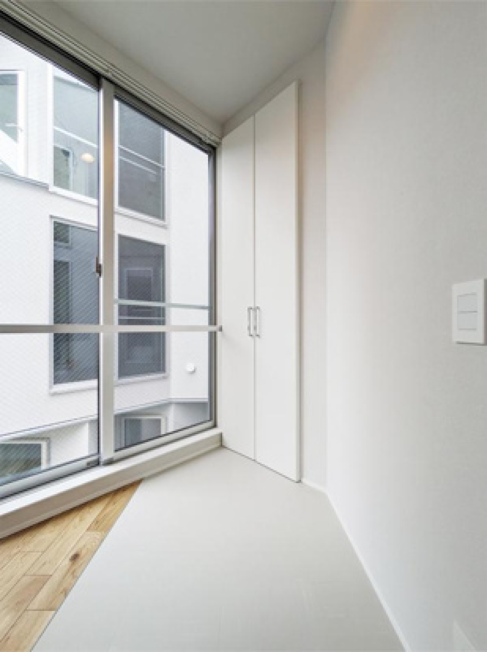 シームレスな玄関スペース