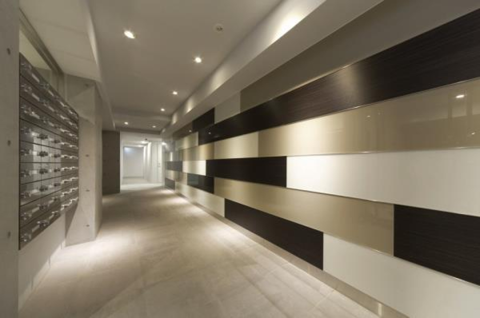 近未来的なエントランス