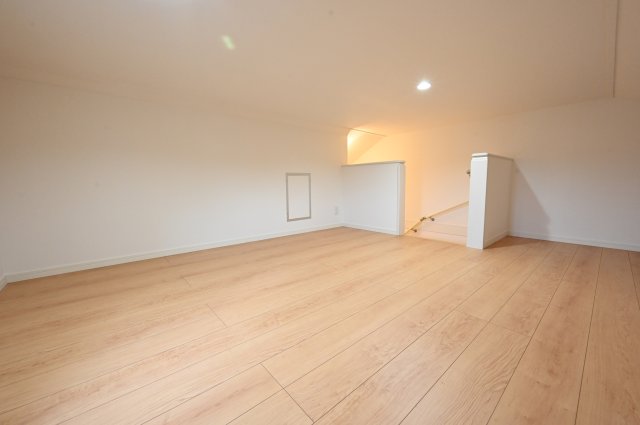 7.2帖のロフト付！階段付きで上り下り楽々です。