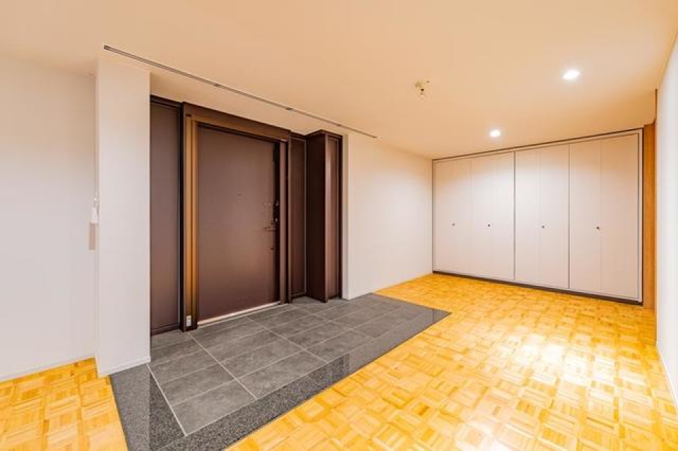 玄関はお家の顔、とはよく言ったものです。
※写真は同タイプ住戸です。