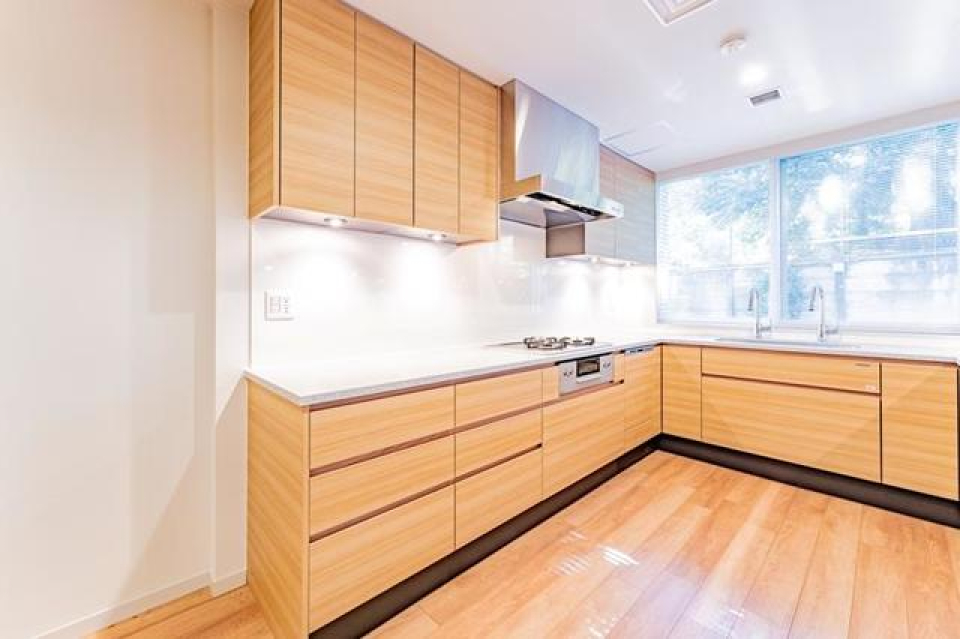 木洩れ日を感じながらのお料理時間
※写真は同タイプ住戸です。