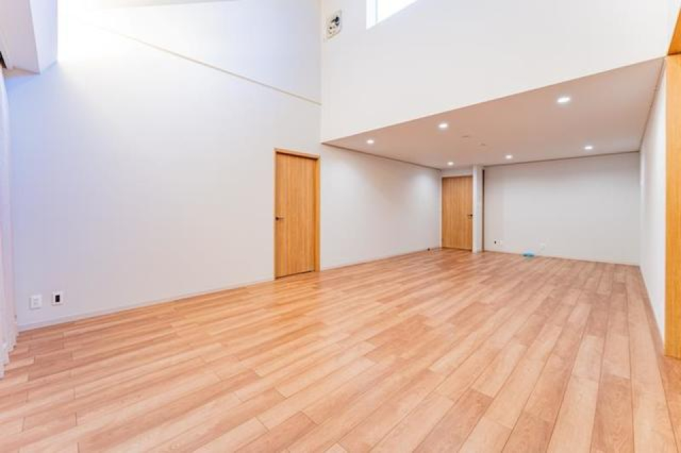 燦々と光が差し込みます
※写真は同タイプ住戸です。