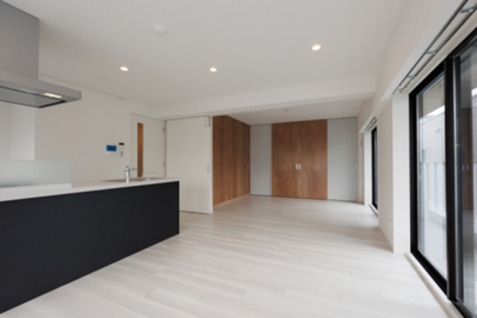 青木茂建築工房と三井不動産による再生建築(リファイニング建築)です
※写真は同タイプ住戸です。