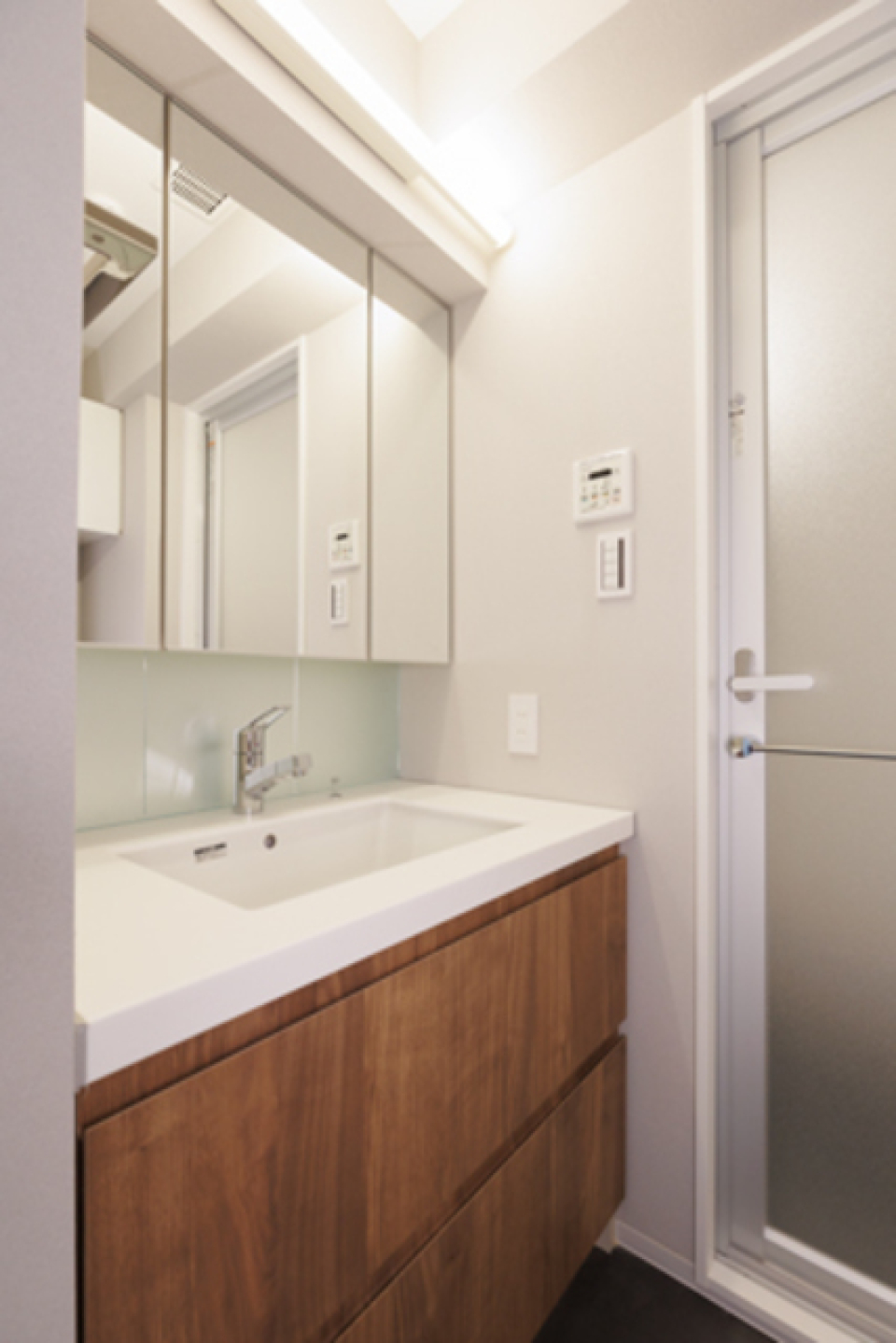 洗面化粧台
※写真は同タイプ住戸です。