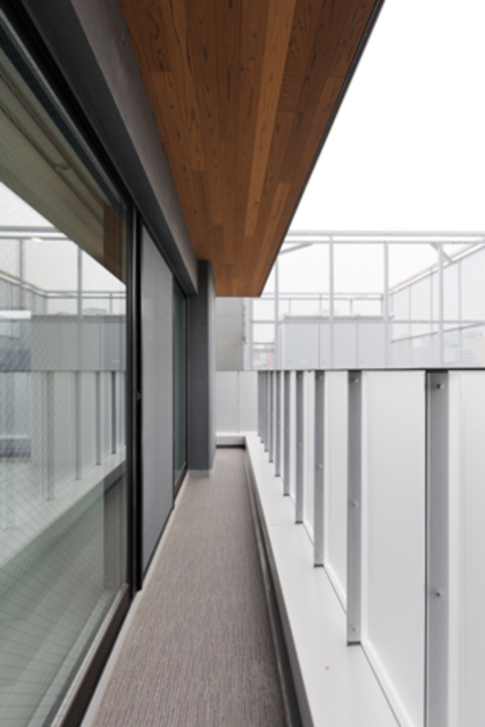 夜風にあたってリラックスできそうなバルコニー
※写真は同タイプ住戸です。