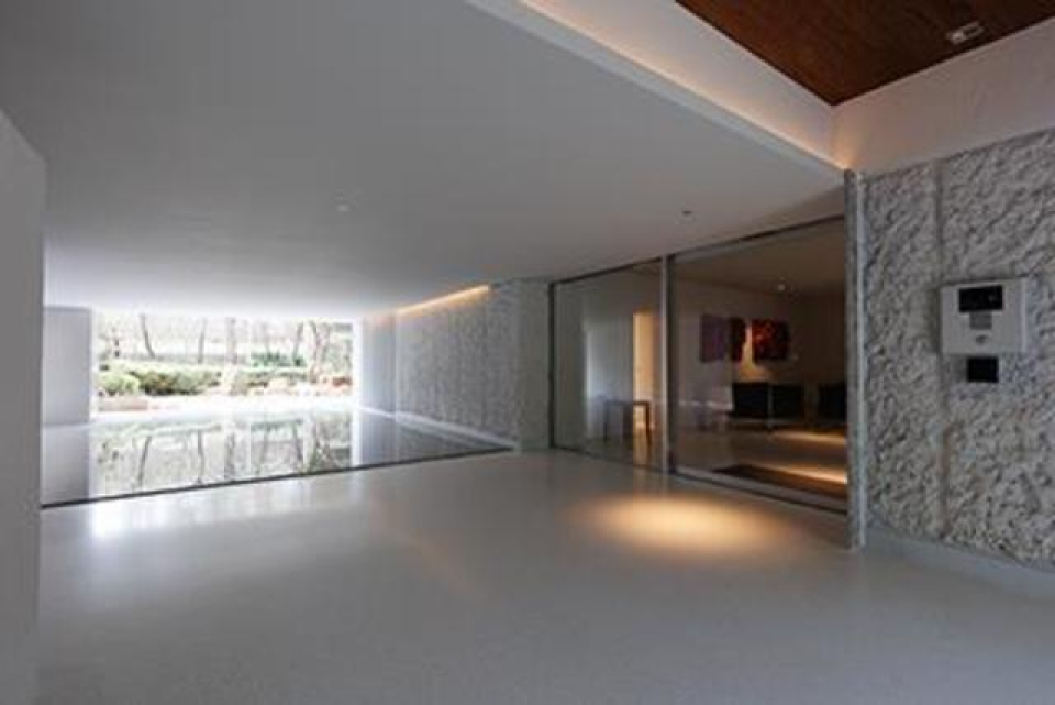 美術館さながらのエントランス