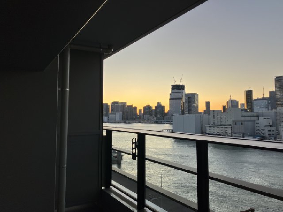 朝日と夕日と川が綺麗に見えます