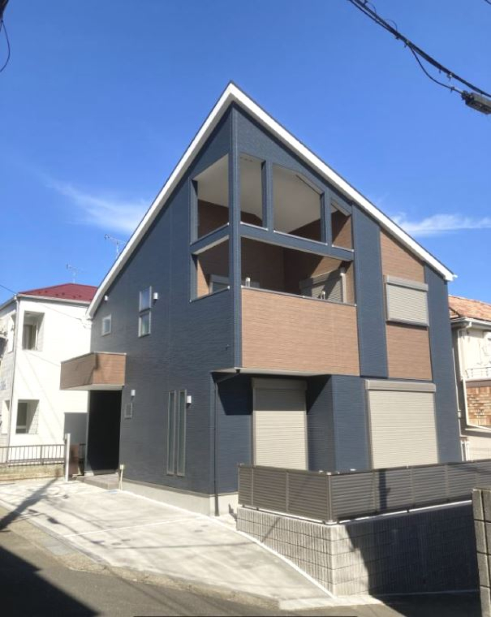 バルコニーが印象的な戸建てです！