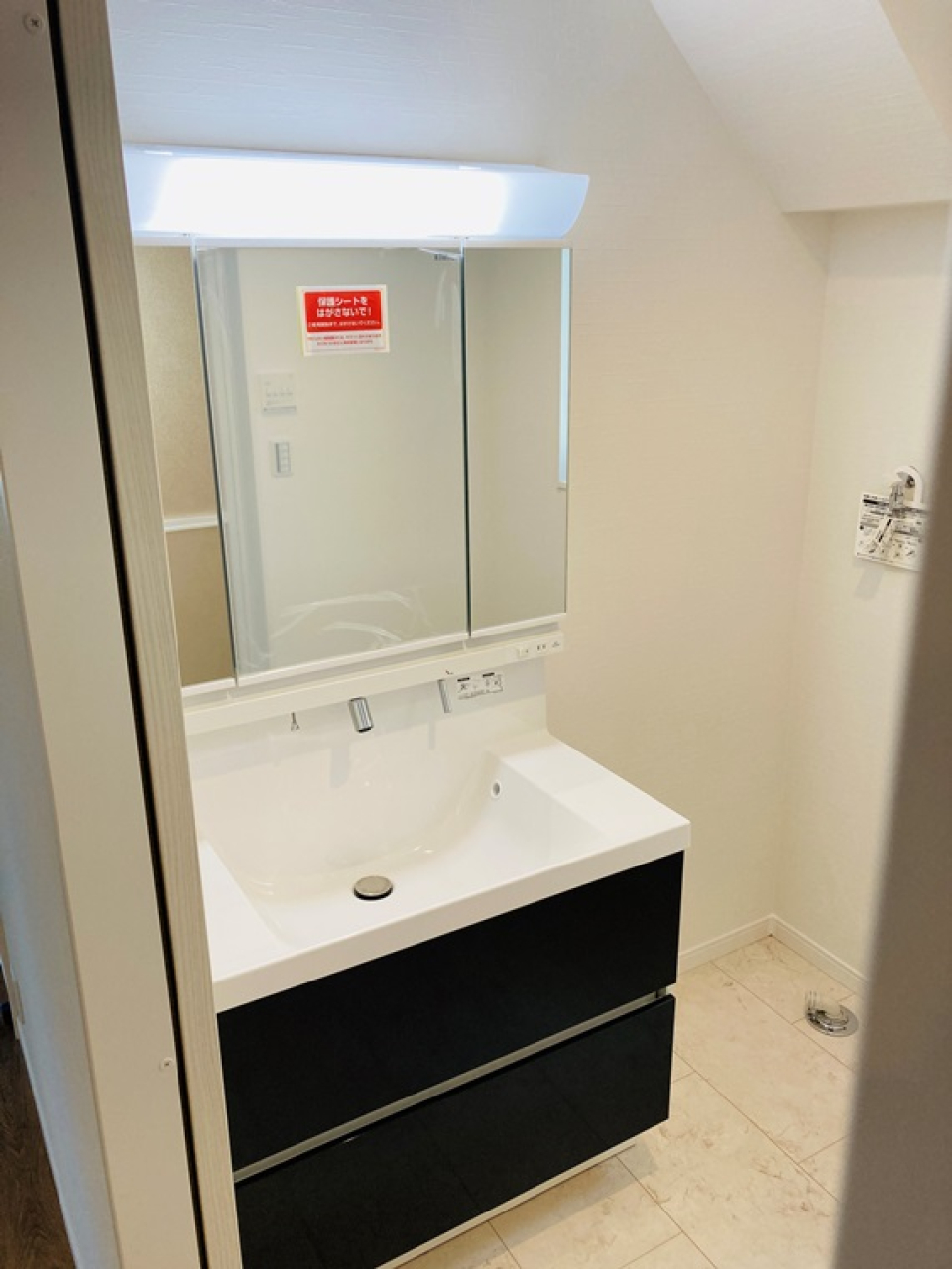 キッチンと近く家事楽配置なサニタリールーム