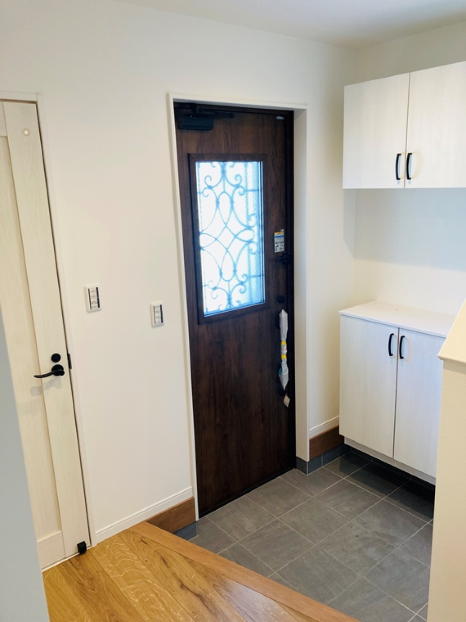 明るい玄関です