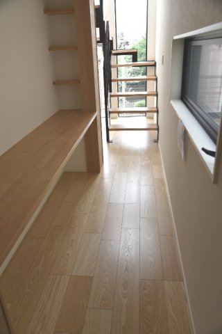 キッチンから見えるのはワークスペースでしょうか？