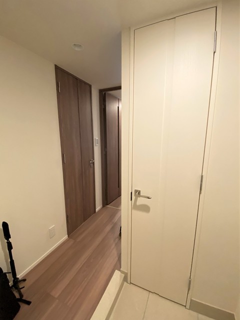 玄関にはシューズインクローゼットがあり、ゴルフバッグや外遊びグッズの収納にも困りません
※写真は同タイプ住戸です。