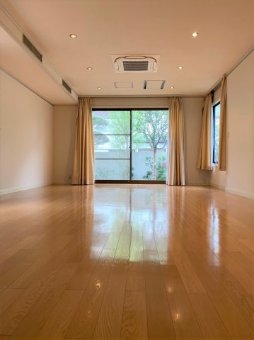 リビング写真（It`s a picture of the living）