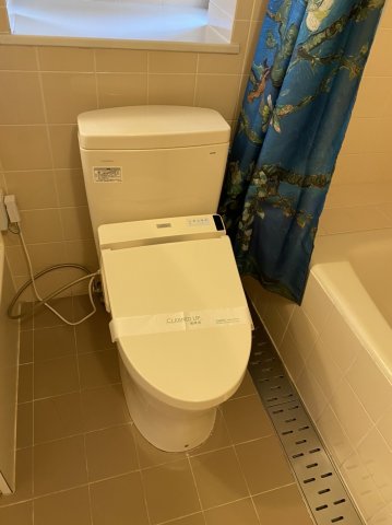 2階寝室のトイレ（Master bed room）