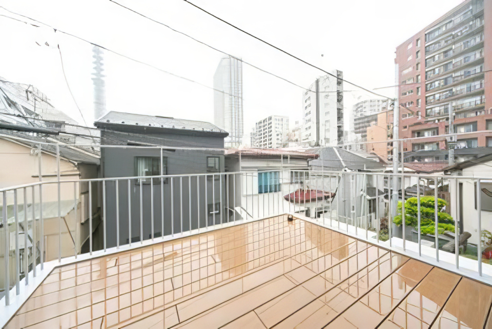 約4帖ほどのルーフバルコニー
※写真は同タイプ住戸です。