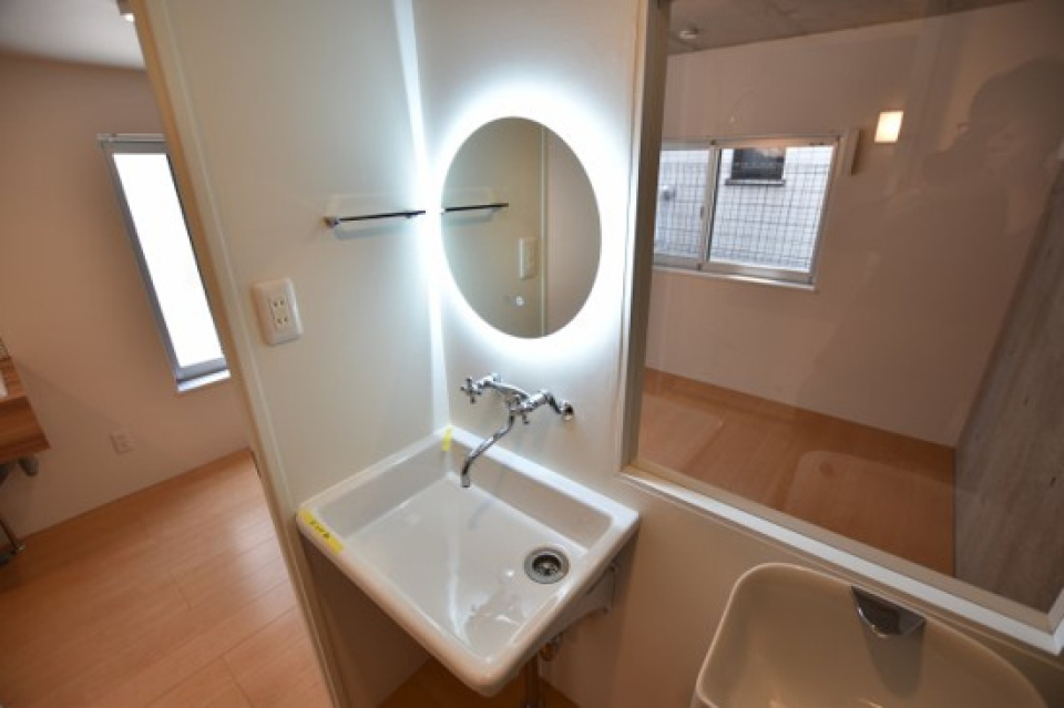 浮かび上がる鏡？！