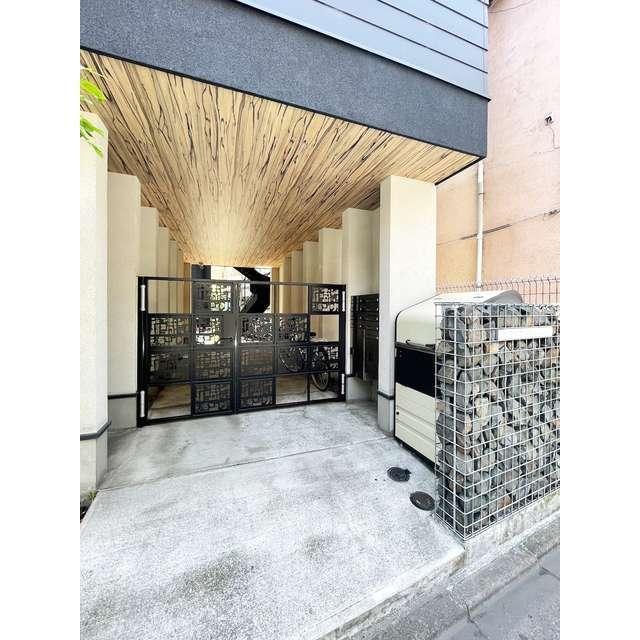 帰るたびに嬉しくなりそうなエントランスです。