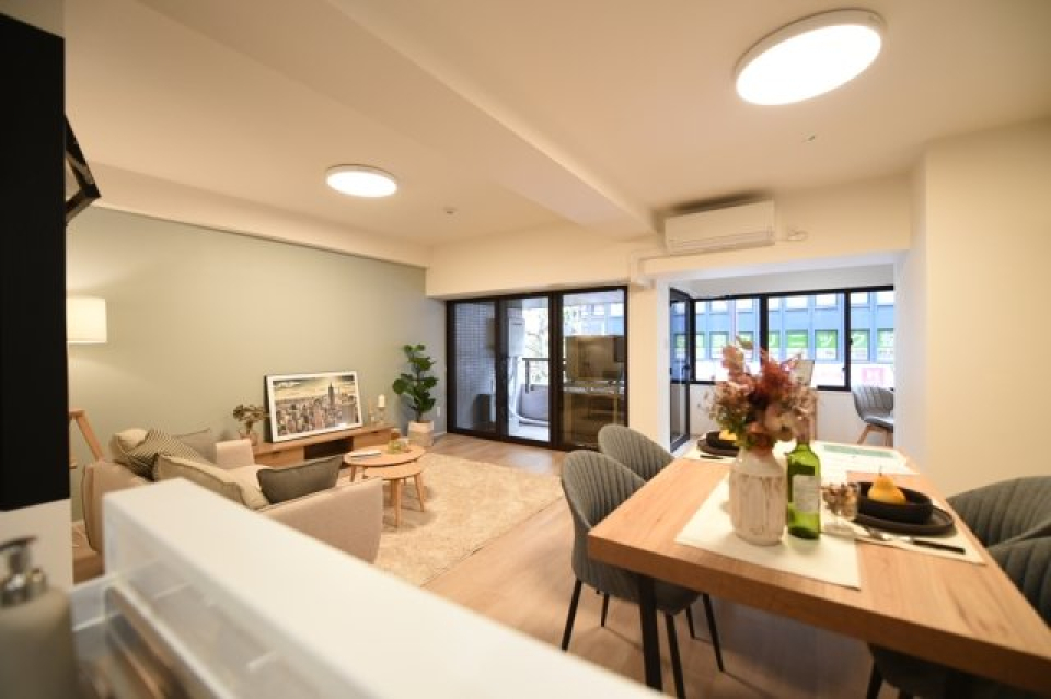 南面は窓が多くて抜け感がありますね