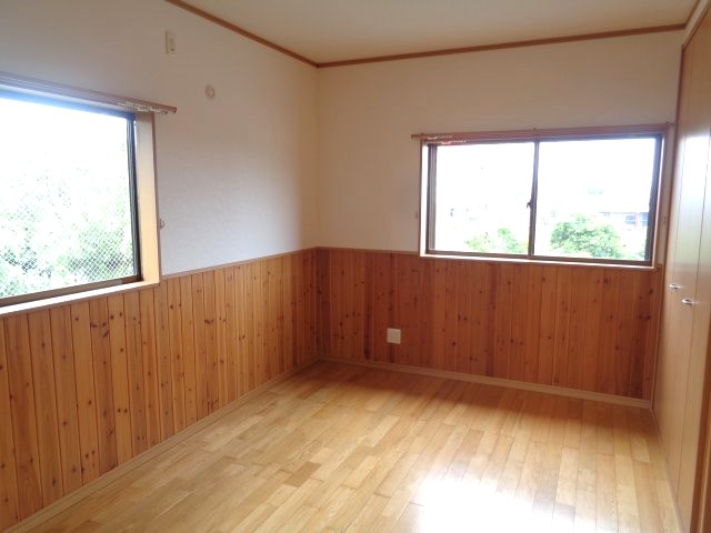 角部屋の特権！洋室②は2面に窓があります