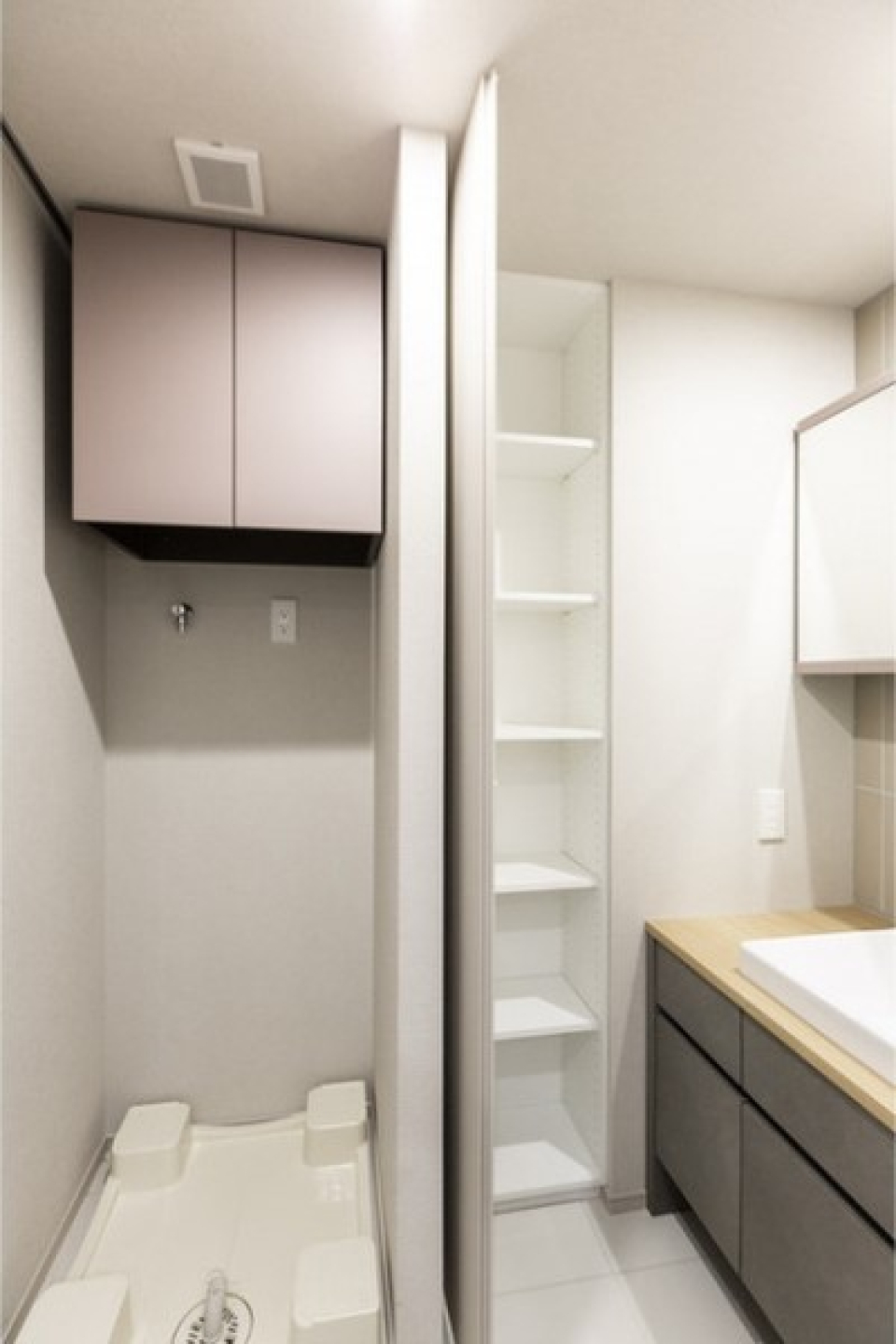 水回りも収納しっかりと確保◎