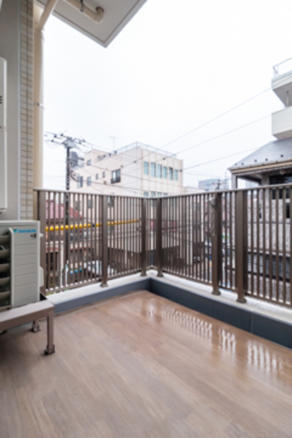 バルコニーの様子。※写真は同タイプ住戸です。