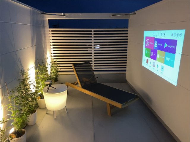 外でプロジェクター映せちゃうの？！