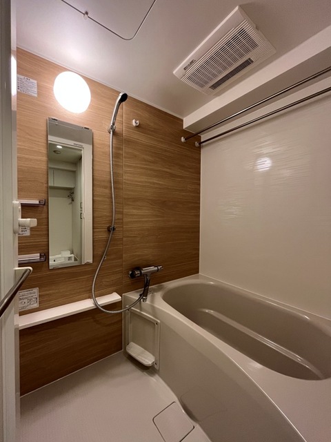 浴室の様子。※写真は同タイプ住戸です。