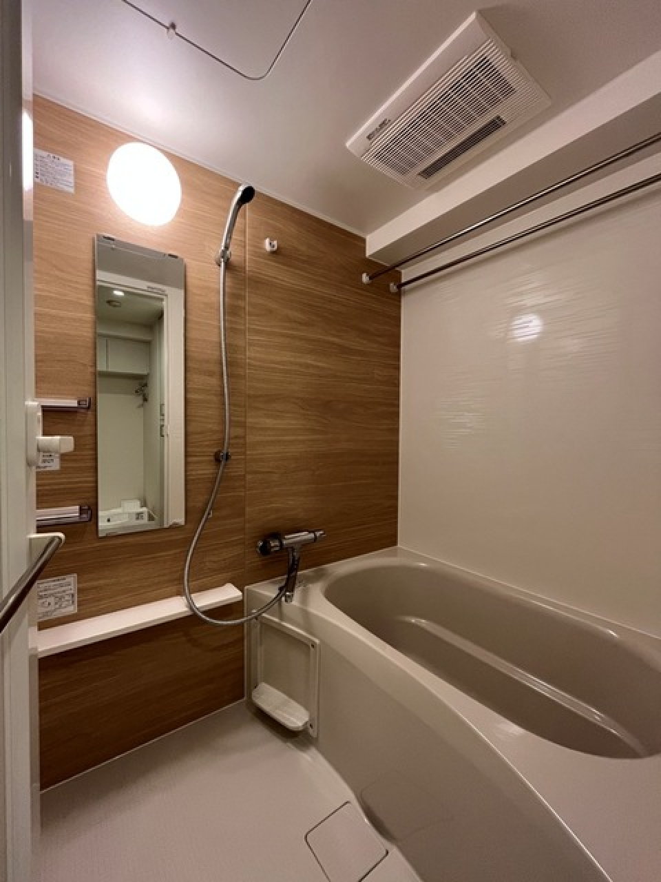 浴室の様子。※写真は同タイプ住戸です。