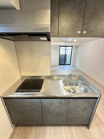 対面式キッチンなので部屋を見渡すことが出来ます。