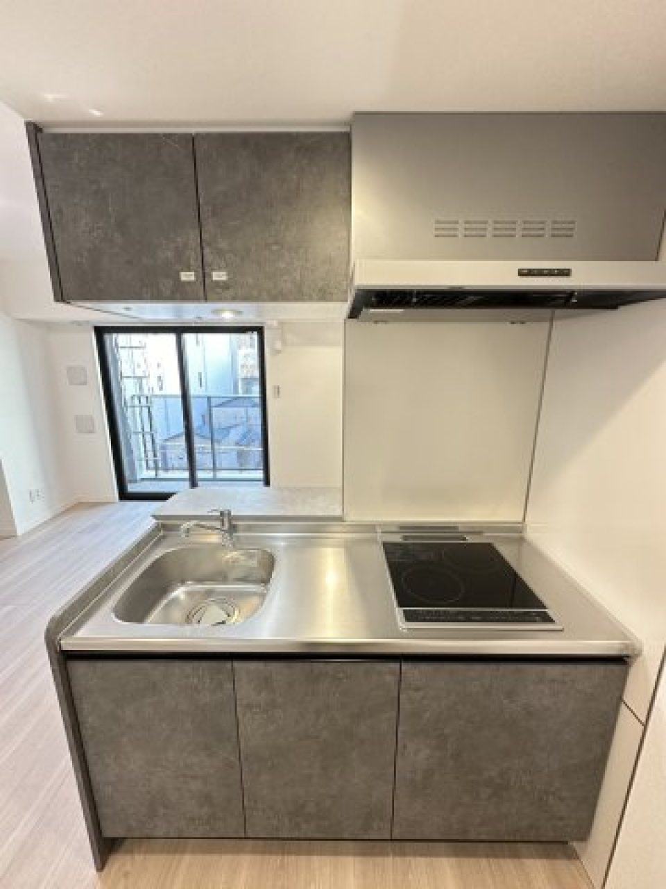 ガスコンロが導入されたキッチン。