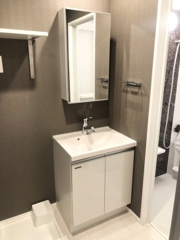 洗面台のデザインもこだわってます！特に鏡！