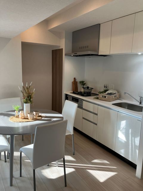 キッチンのシンクも広々としてます。
※写真は同タイプ住戸です。