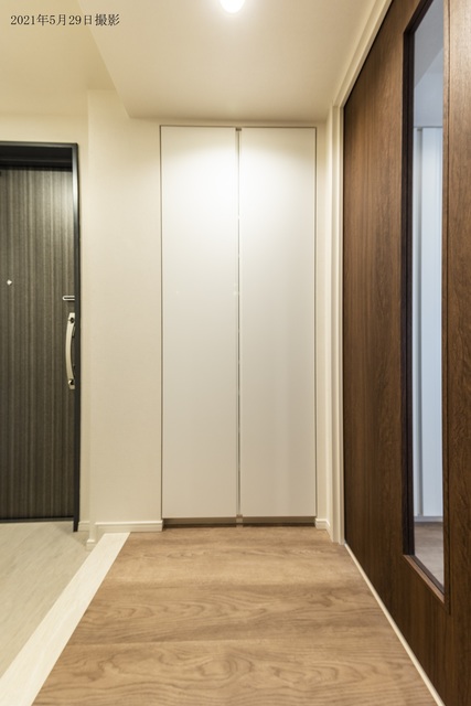 玄関の様子。※写真は同タイプ住戸です。