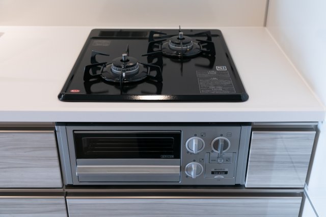 ２口コンロが設置されています。