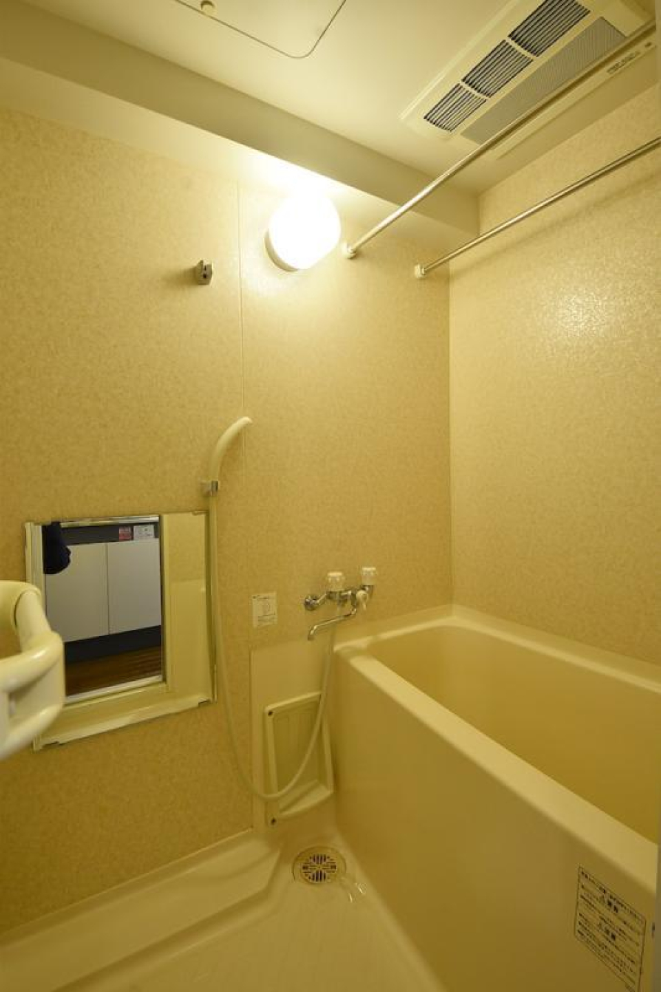 浴室もコンパクトで使いやすそう。