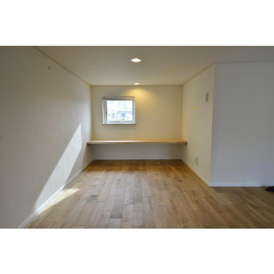 木が綺麗なお部屋です