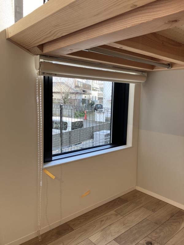 下にはさりげなくハンガーパイプがあります