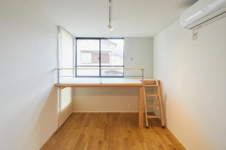 木の温かみのある空間になっています