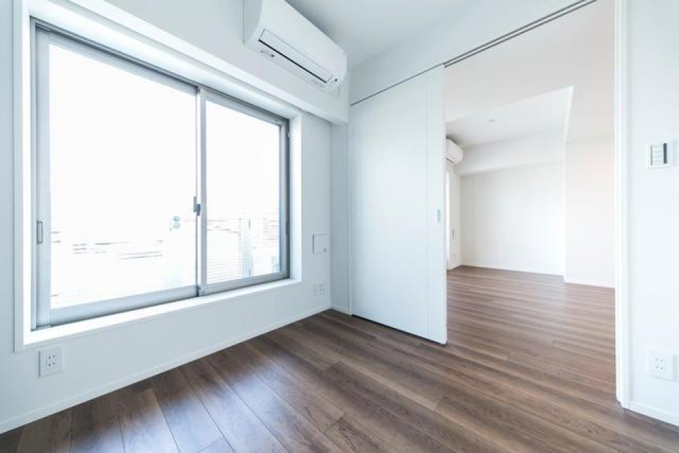 大き目な窓から差し込む光で気持ちいい朝を。
※写真は同タイプ住戸です。