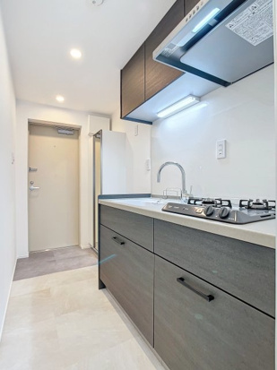 キッチンは廊下にあります