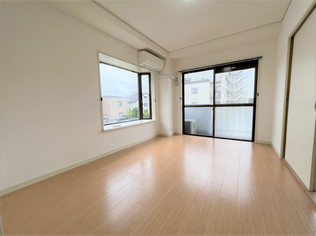 光に包まれるリビング空間！お部屋が明るいのは魅力です！