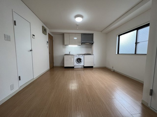 こんなところに洗濯機⁉だけど、家事の動線的には楽できるかも⁉