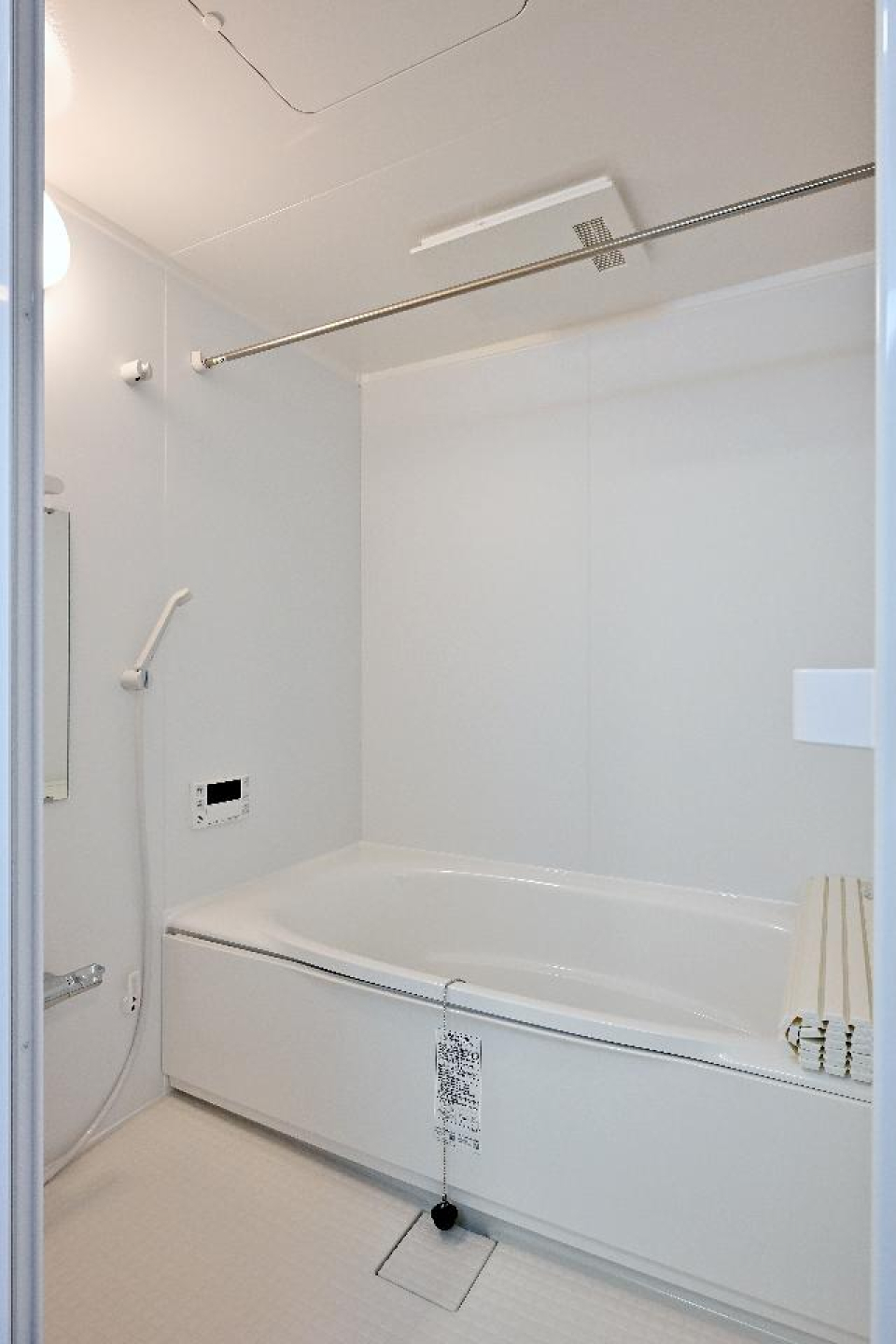 浴室乾燥機付きの広々1坪風呂！