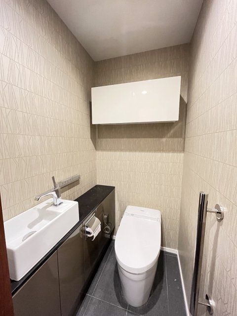 スタイリッシュなトイレは清潔感溢れてます！