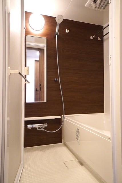 浴室も色調の統一感があってGOOD！※写真は同タイプ住戸です。