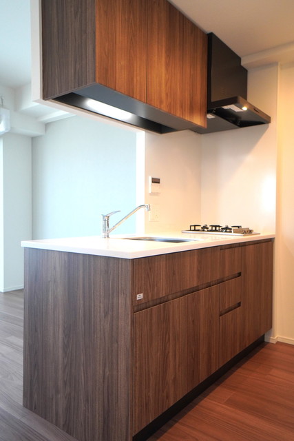 キッチンはフロアと雰囲気があっていて統一感が出ます。※写真は同タイプ住戸です。