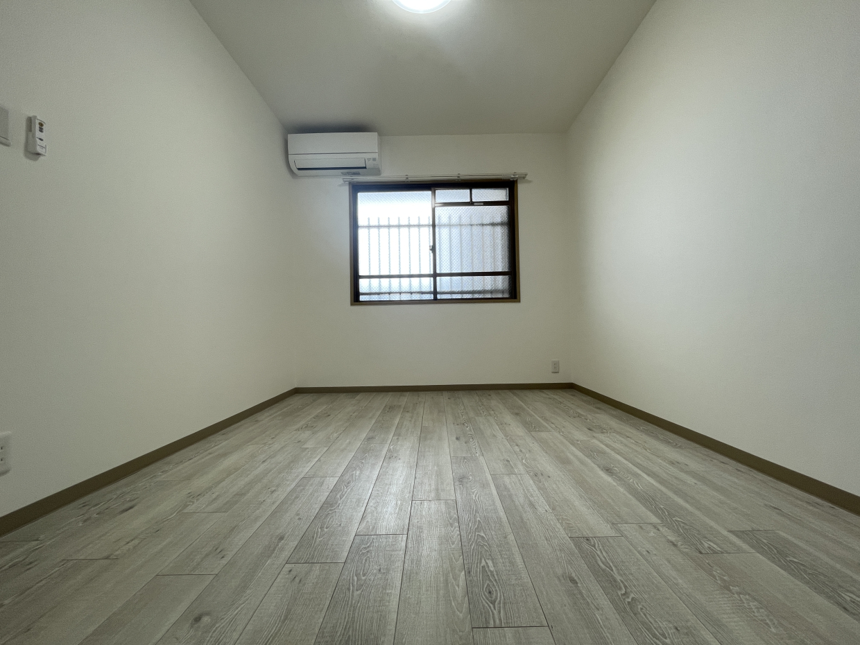 北側の洋室は寝室に良さそう