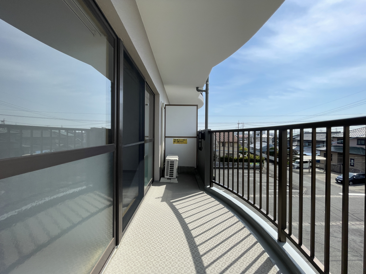 南側にベランダがあるので日当たり抜群！！