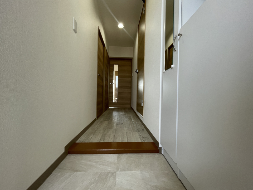 玄関から見た様子