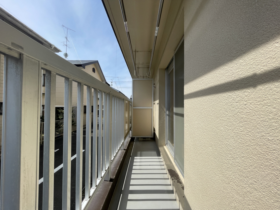 南側には一階ですがバルコニーもあります。